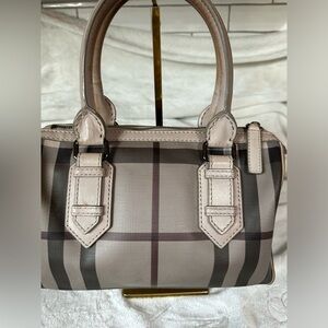 Smoked checked coated canvas Burberry authentic Small Chester check Boston bag.